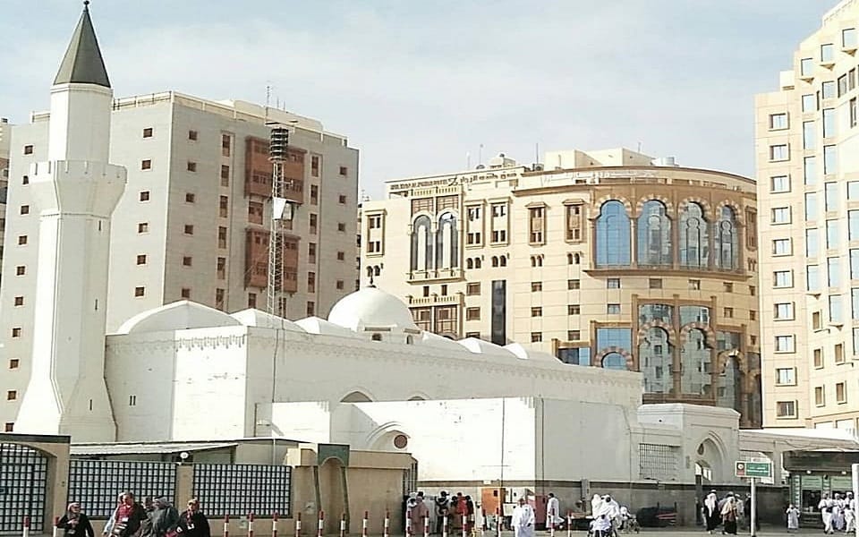 sejarah masjid ali bin abi thalib